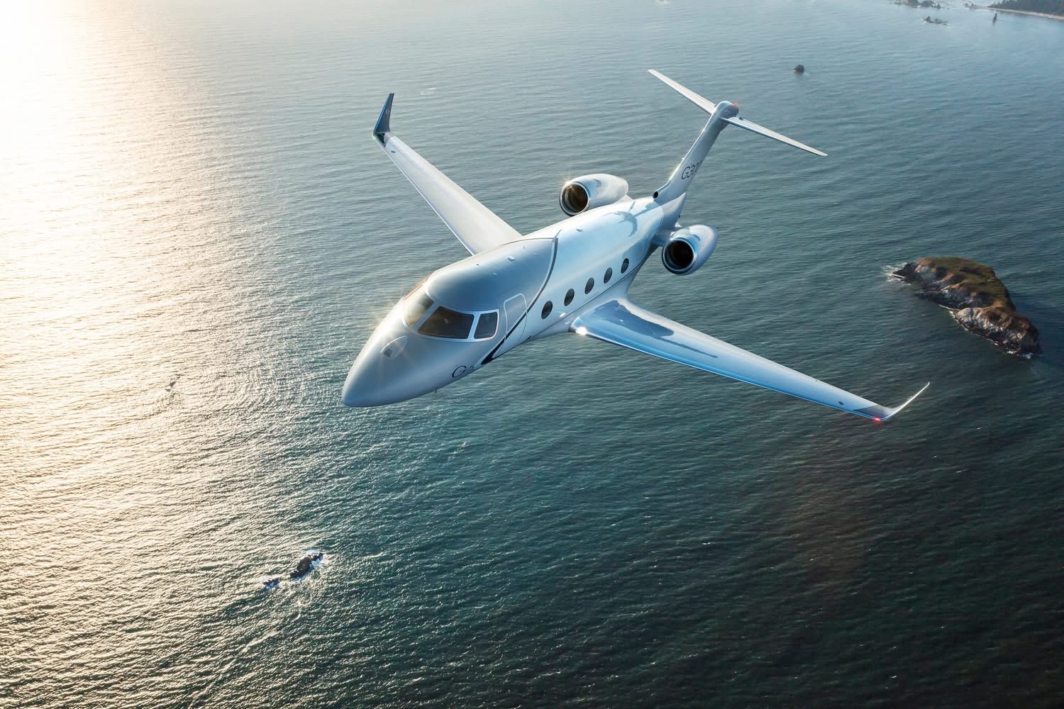 Gulfstream banking over open ocean