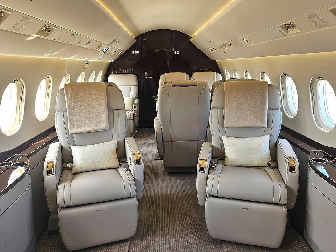 Falcon club-four with gold accents